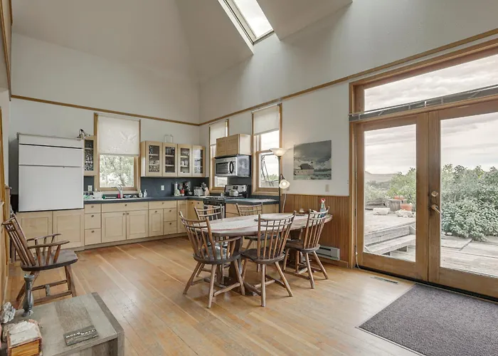 Converted Historic Schoolhouse: Wyoming Retreat * Greybull