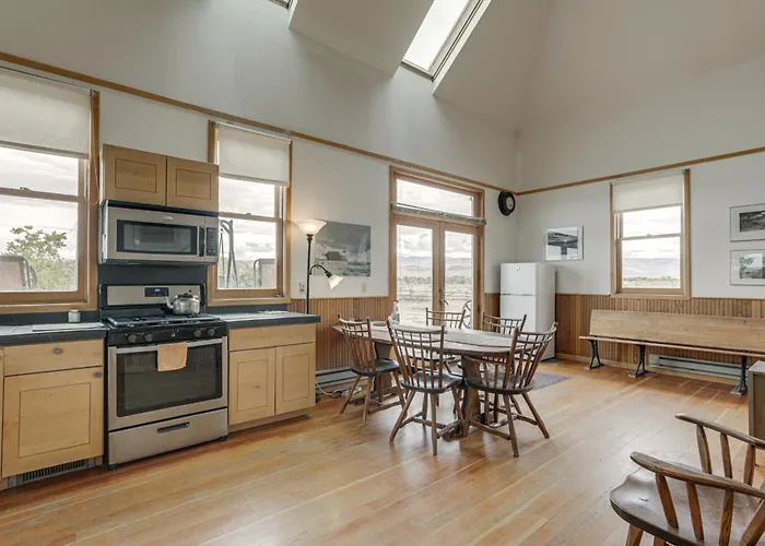 Converted Historic Schoolhouse: Wyoming Retreat Holiday home *