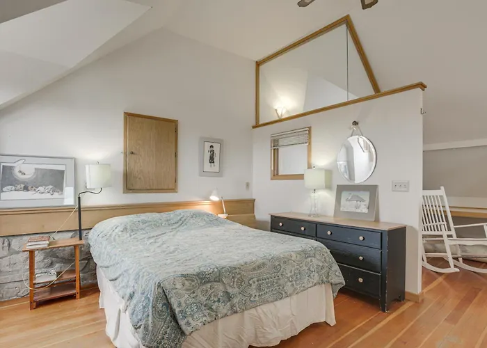 Converted Historic Schoolhouse: Wyoming Retreat Holiday home