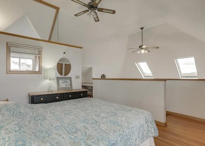 Converted Historic Schoolhouse: Wyoming Retreat * Greybull