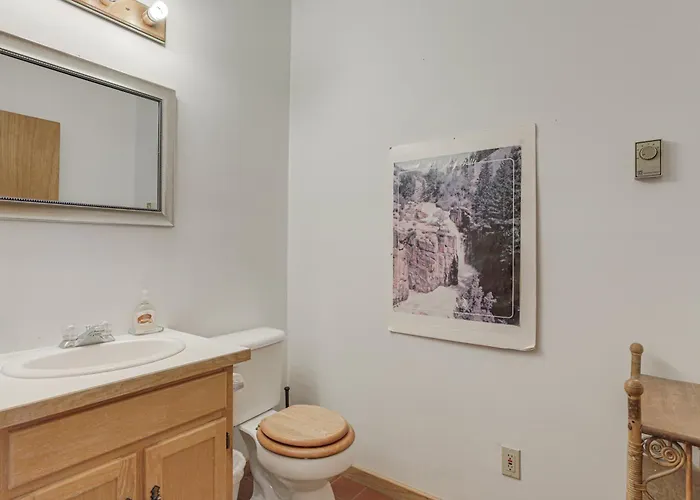 Converted Historic Schoolhouse: Wyoming Retreat Greybull